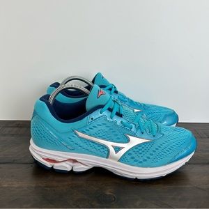 Mizuno - Wave Runner 22 Athletic Shoes - Women’s 10